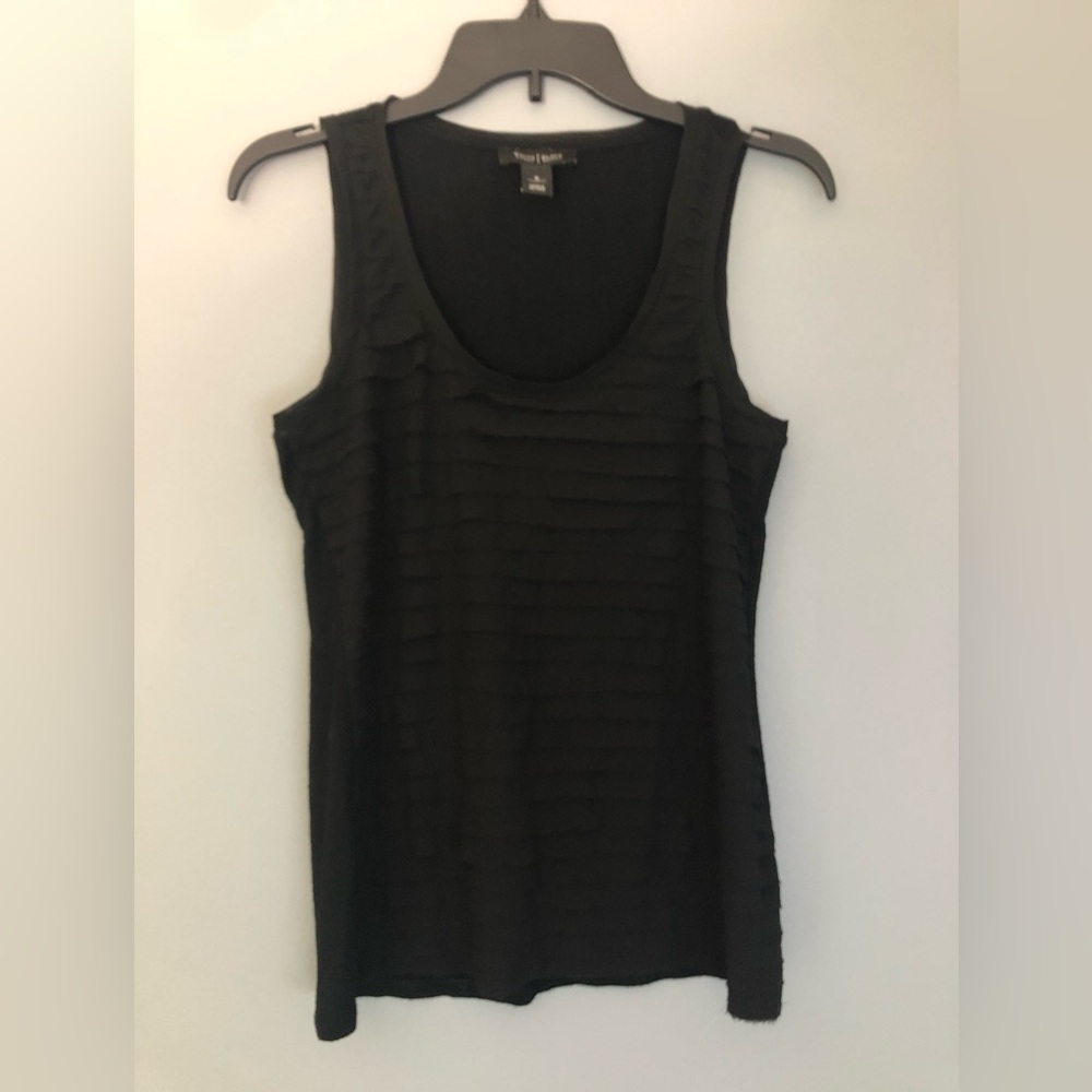 White House Black Market Size Small Black Sleeveless Ruffled Tiered Shirt